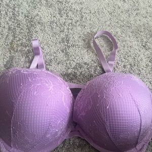 Victoria’s Secret Very Sexy Push Up bra. Size 38 DDD